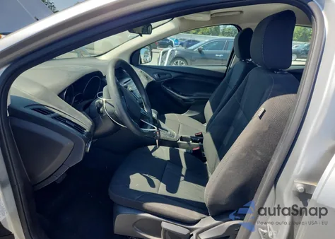 2017 Ford Focus S из США, поврежденный, VIN 1FADP3E22HL297667